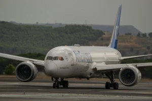 Ofertas de vuelos baratos desde Madrid a destinos nacionales e internacionales, tarifas actualizadas septiembre 2025.